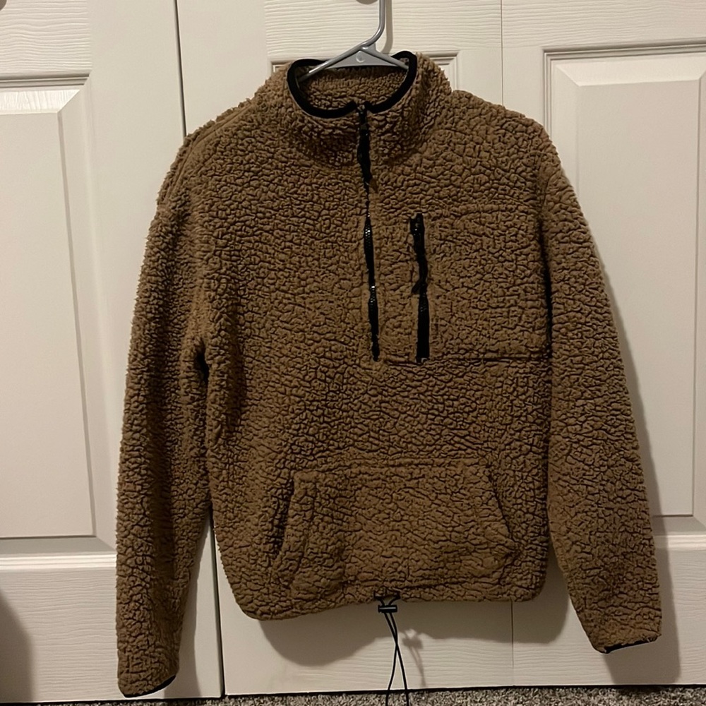 Fuzzy, zip up